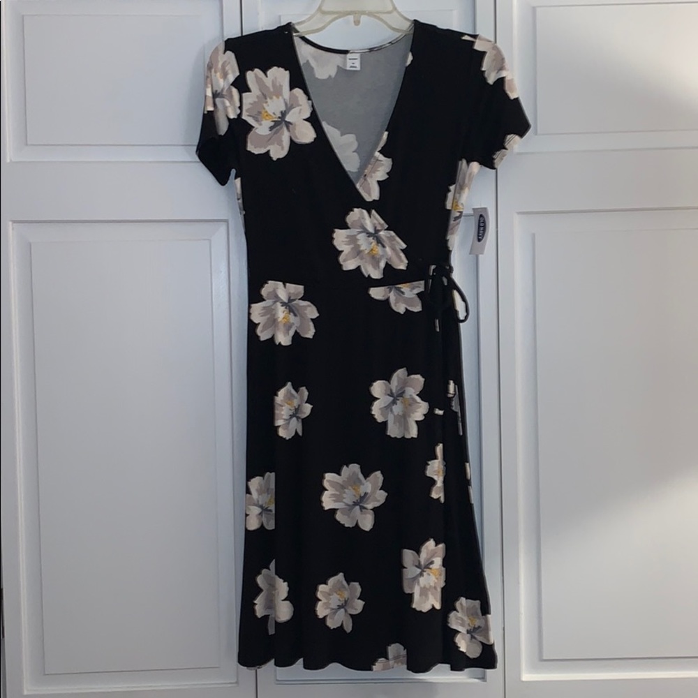 NWT old navy floral wrap dress